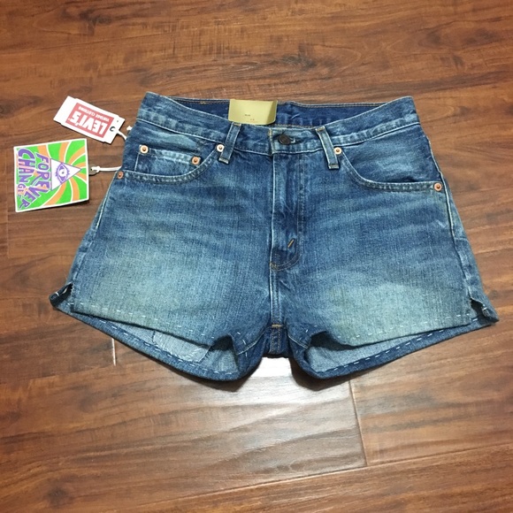 New Levi’s Vintage Inspired Shorts - Picture 2 of 8